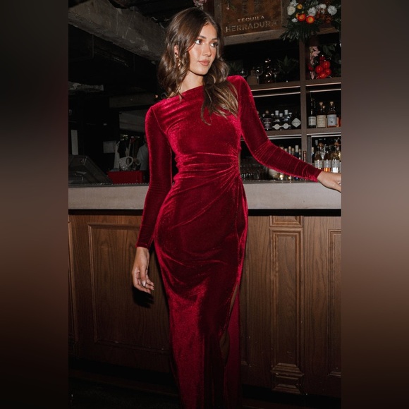 Petal & pup velvet velour peek a boo side slit maxi dress nwot - Picture 2 of 5